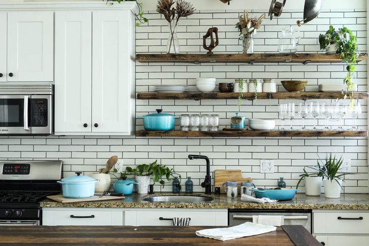 manfaat rak dapur bagi rumah minimalis